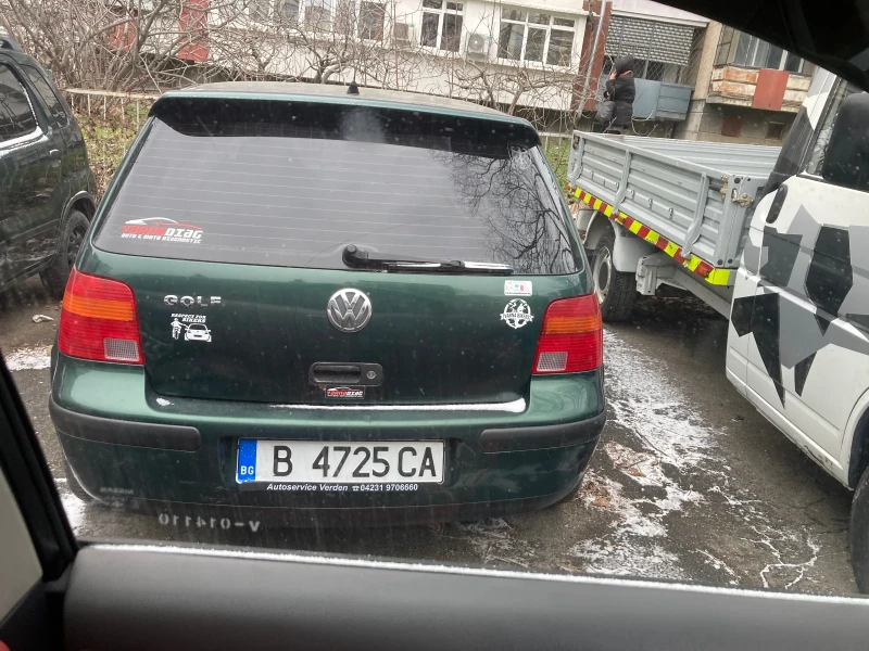 VW Golf mk4, снимка 6 - Автомобили и джипове - 48612191