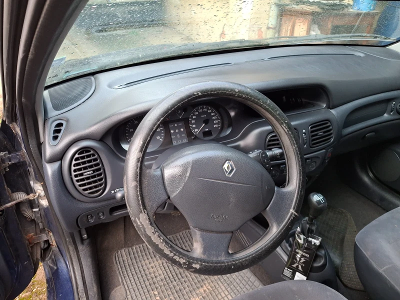 Renault Megane, снимка 7 - Автомобили и джипове - 49517788