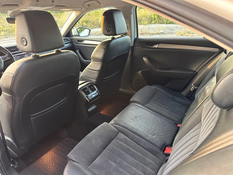 Skoda Superb 2.0 TDI, снимка 9 - Автомобили и джипове - 51801381