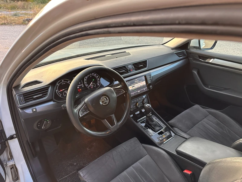 Skoda Superb 2.0 TDI, снимка 8 - Автомобили и джипове - 51801381