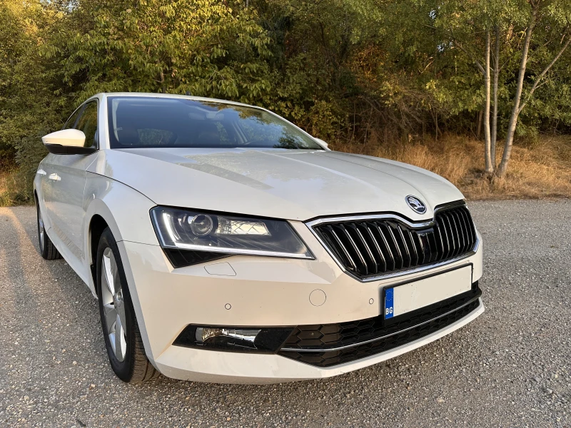 Skoda Superb 2.0 TDI, снимка 3 - Автомобили и джипове - 51801381