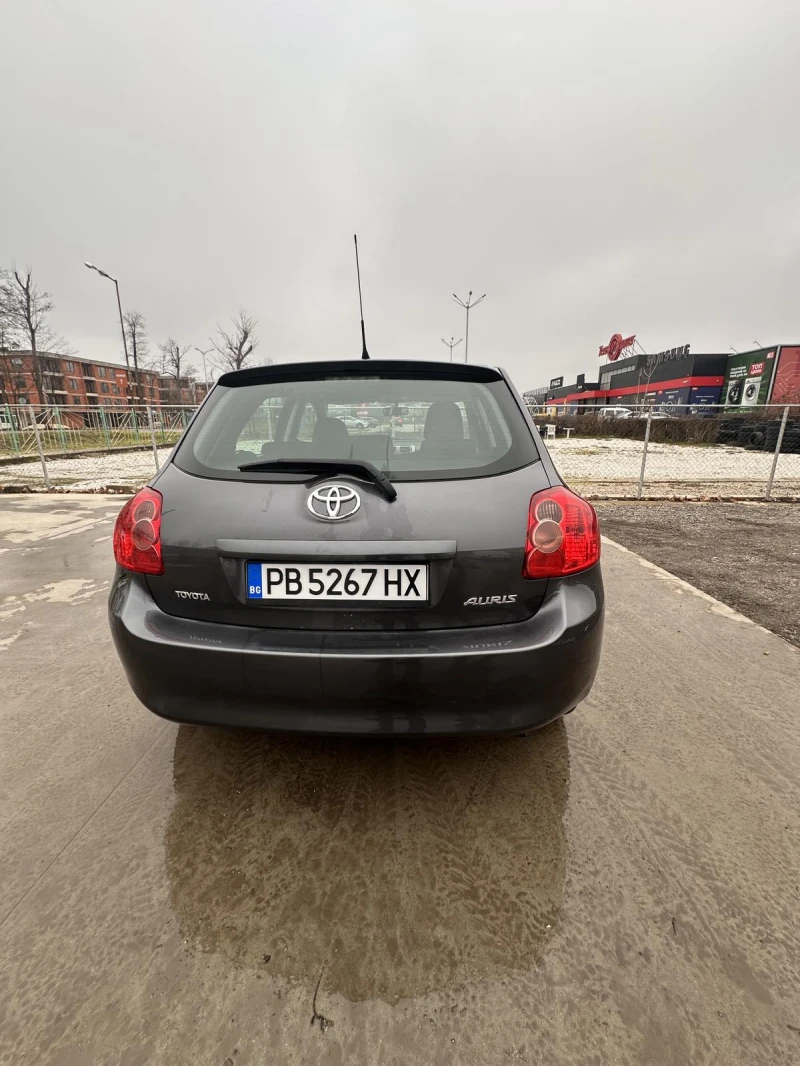 Toyota Auris 1.6i, снимка 12 - Автомобили и джипове - 53276079