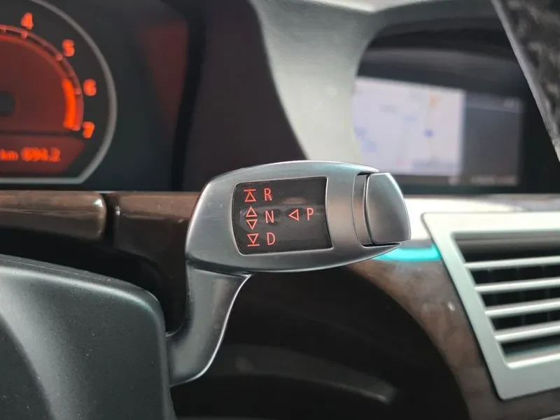 BMW 740 Li - САМО 30% АВАНС, снимка 17 - Автомобили и джипове - 56027902