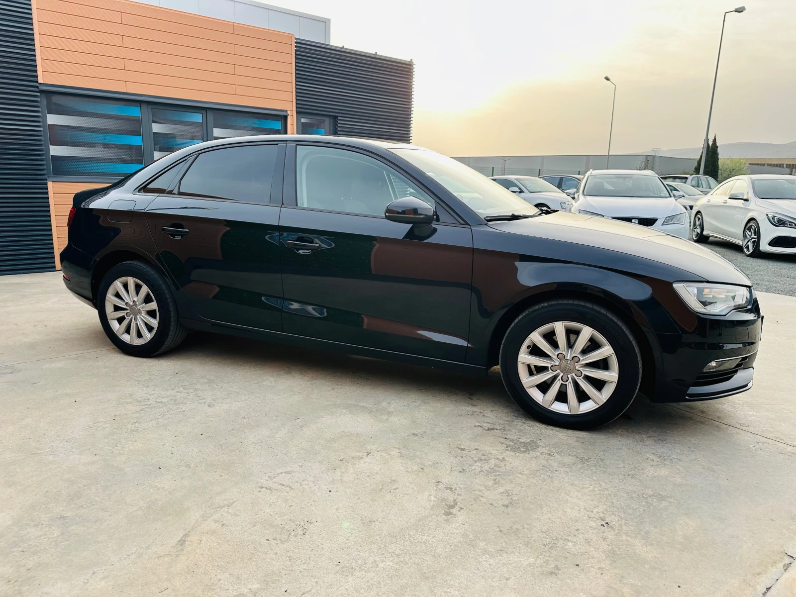 Audi A3 1.6 TDI/Navi/Cruise control/LED/6-ск - изображение 4