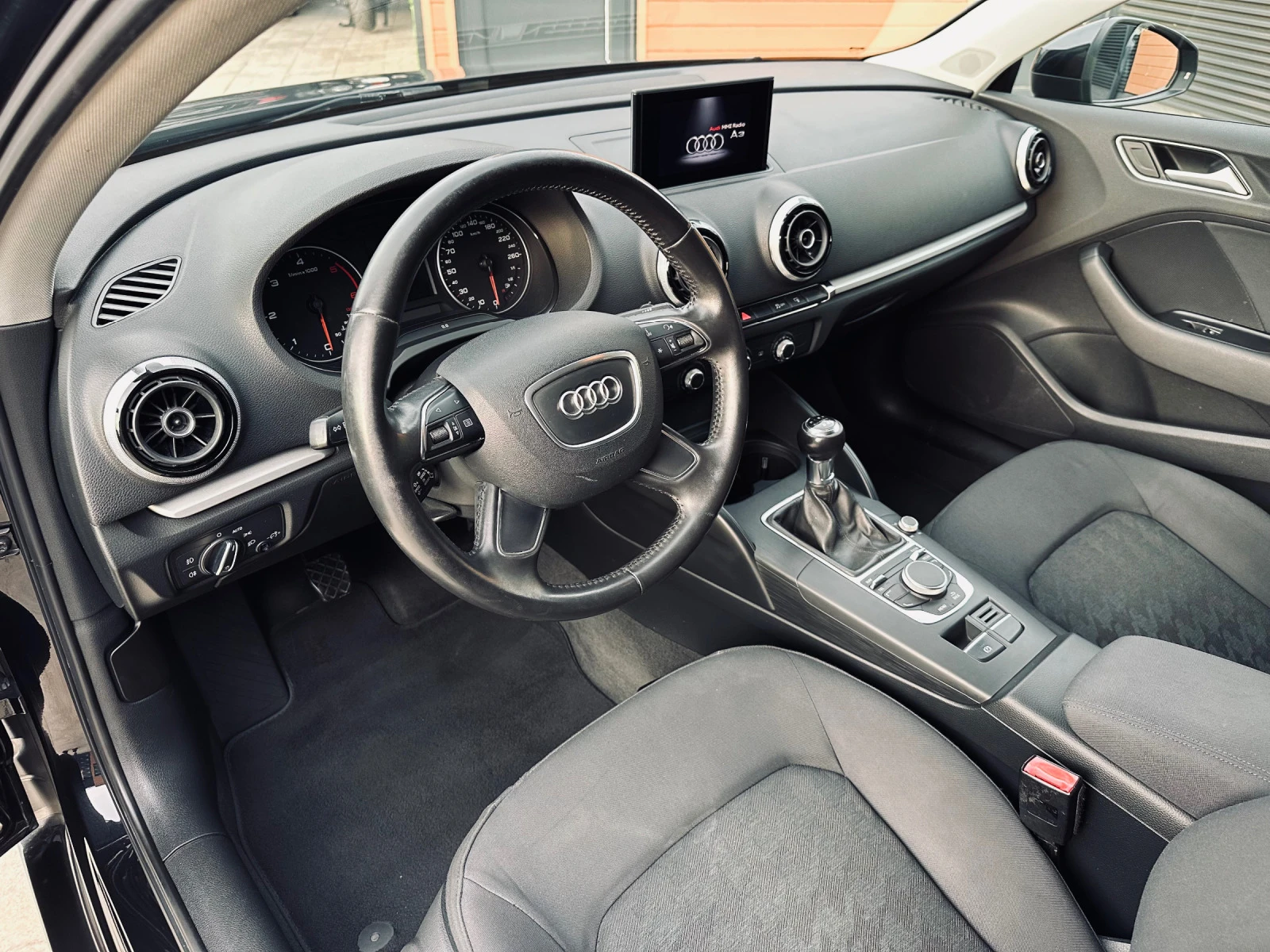 Audi A3 1.6 TDI/Navi/Cruise control/LED/6-ск - изображение 9