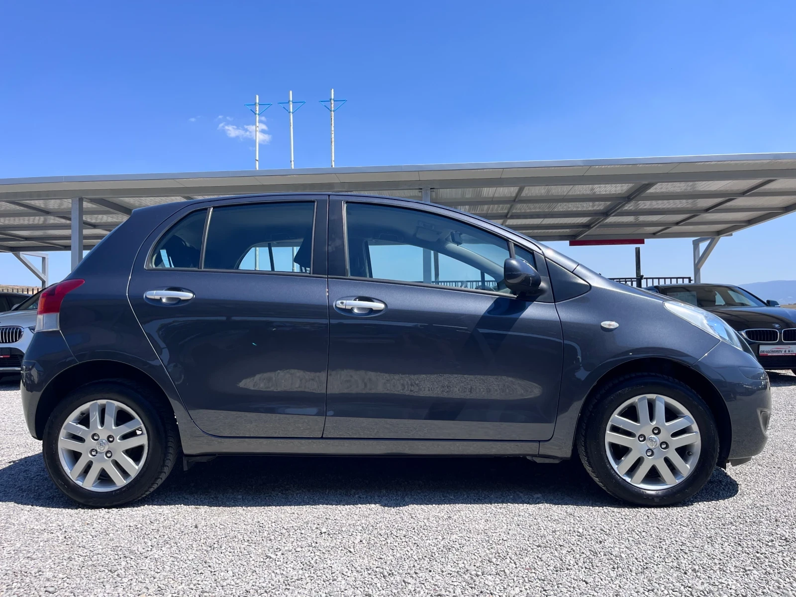 Toyota Yaris 1.0i Soul - изображение 8