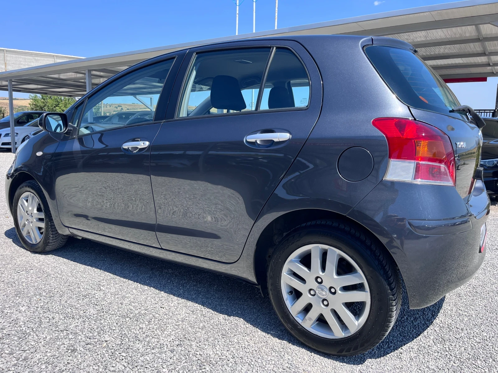 Toyota Yaris 1.0i Soul - изображение 5