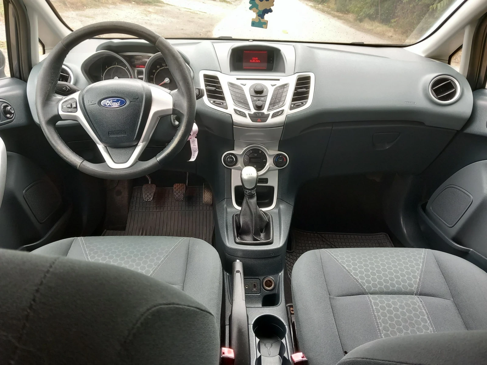 Ford Fiesta 1.6TDCI 95ks.titan - изображение 10