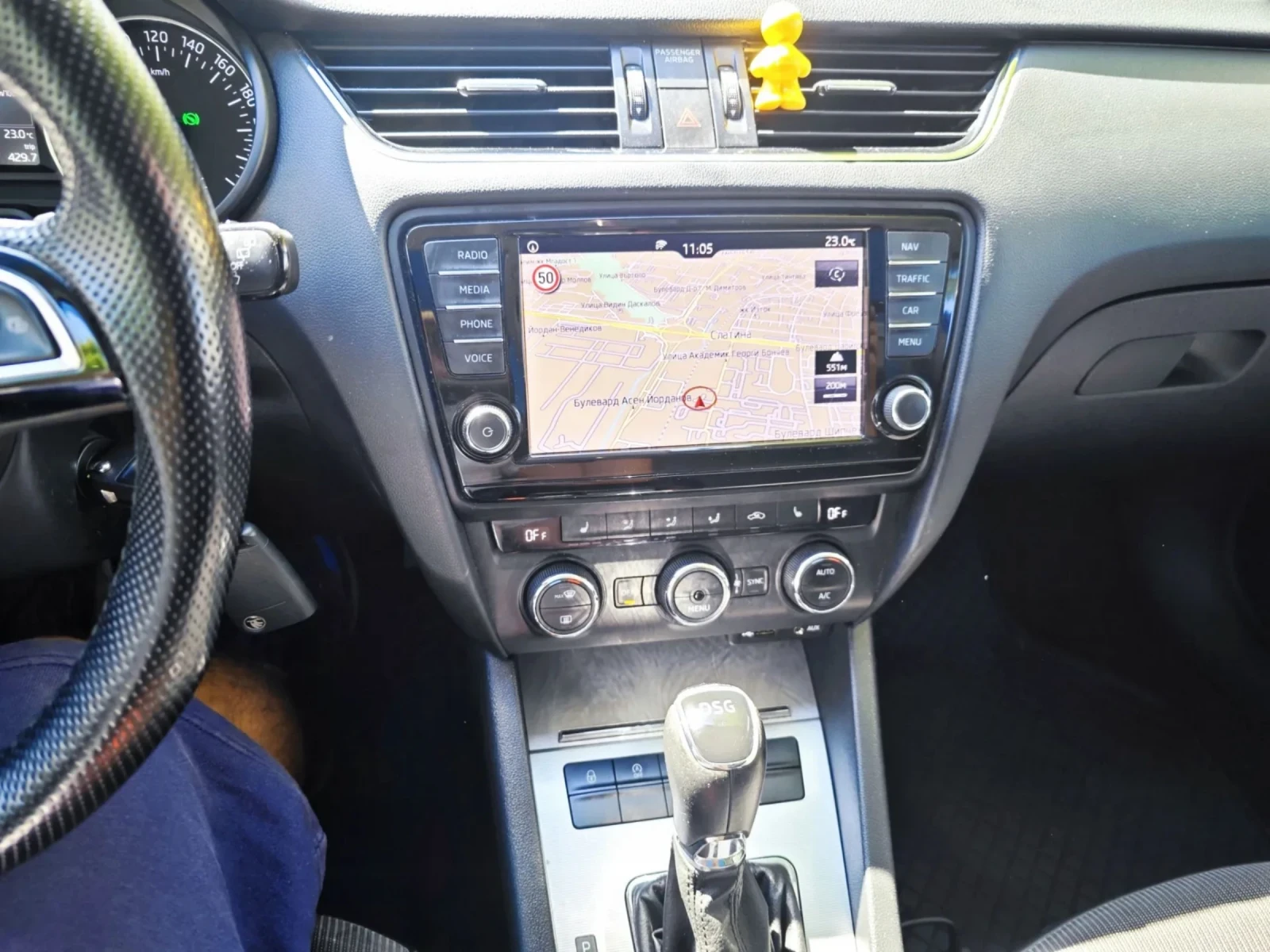 Skoda Octavia 2.0 TDI AUTOMAT, PANORAMA, DISTRONIC - изображение 8