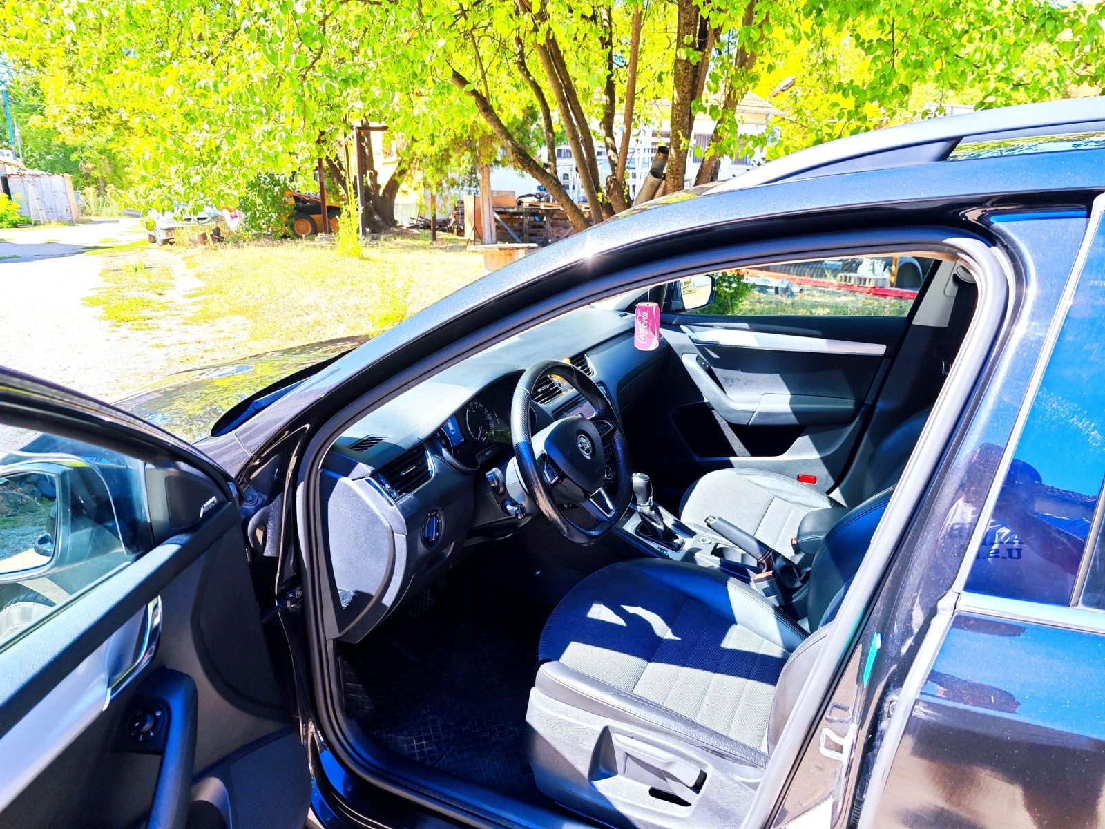 Skoda Octavia 2.0 TDI AUTOMAT, PANORAMA, DISTRONIC - изображение 8