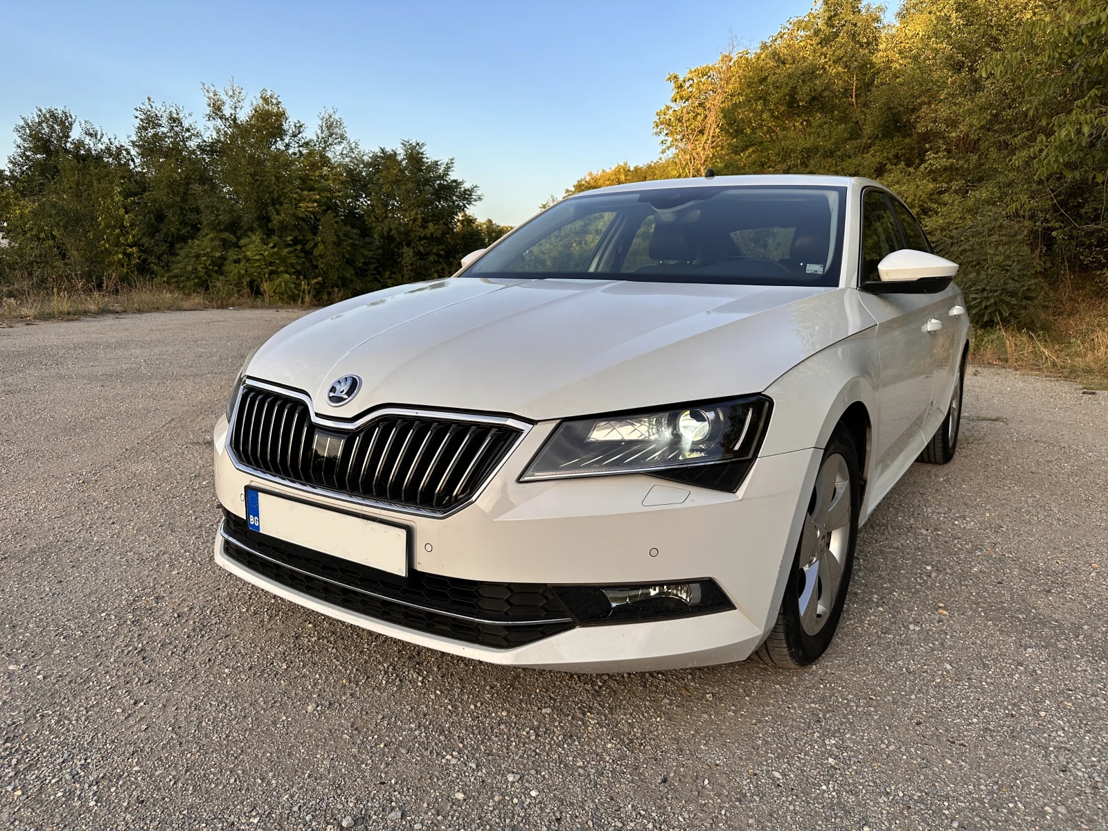 Skoda Superb 2.0 TDI - изображение 2