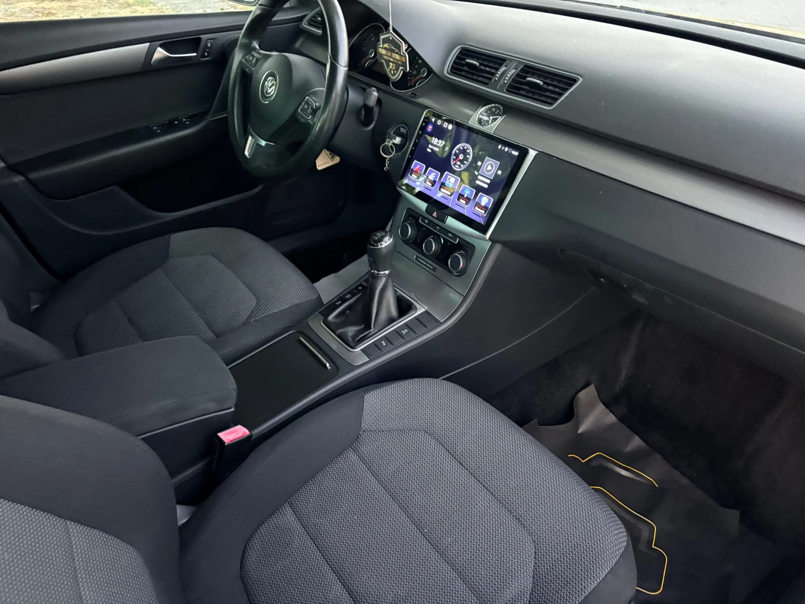 VW Passat 2.0 TDI 140 ps, снимка 13 - Автомобили и джипове - 55032910