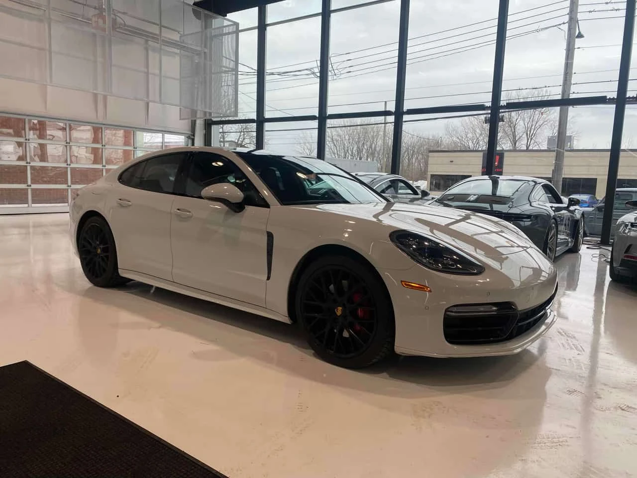 Porsche Panamera 4S AWD * МАСАЖИ* ПОДГРЕВ* ОБДУХВАНЕ* , снимка 3 - Автомобили и джипове - 53842399