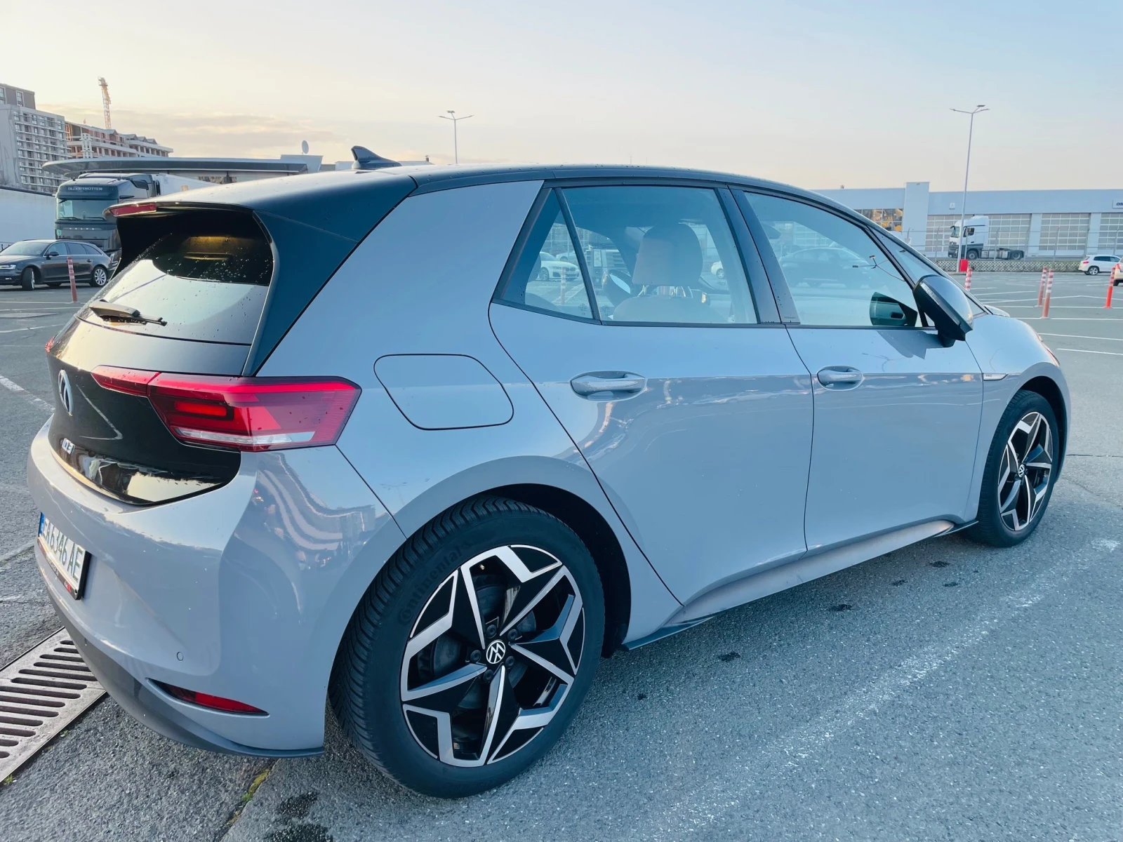 VW ID.3 2023г. 22000 км, снимка 7 - Автомобили и джипове - 53980768