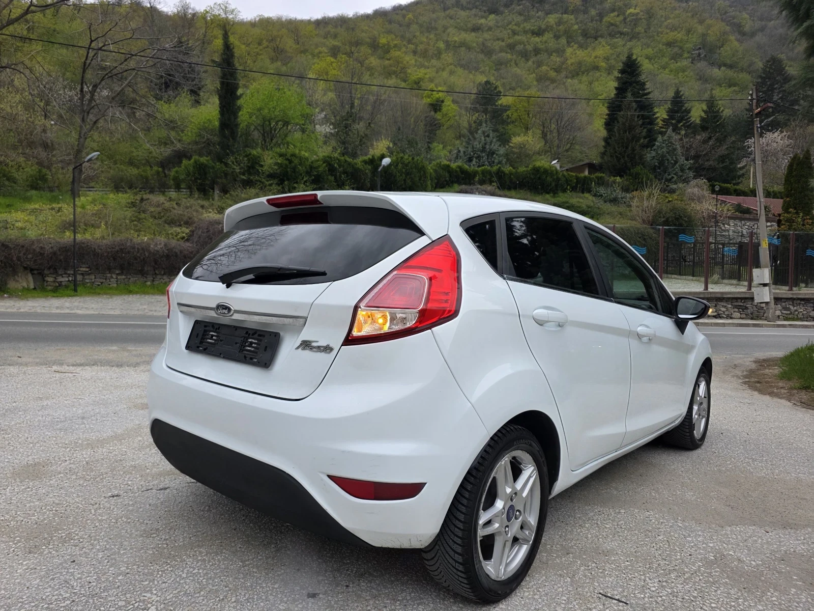 Ford Fiesta 1.5 TDCI * NAVI* XENON* LED* EVRO6* , снимка 5 - Автомобили и джипове - 54209063