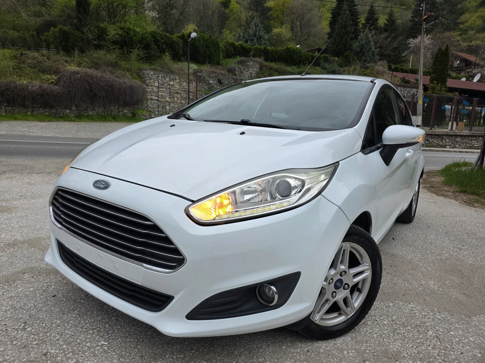 Ford Fiesta 1.5 TDCI * NAVI* XENON* LED* EVRO6* 