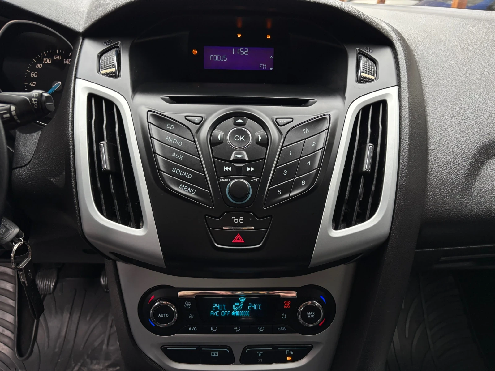 Ford Focus 1.6 i A/C | Mobile.bg � ����������� 13