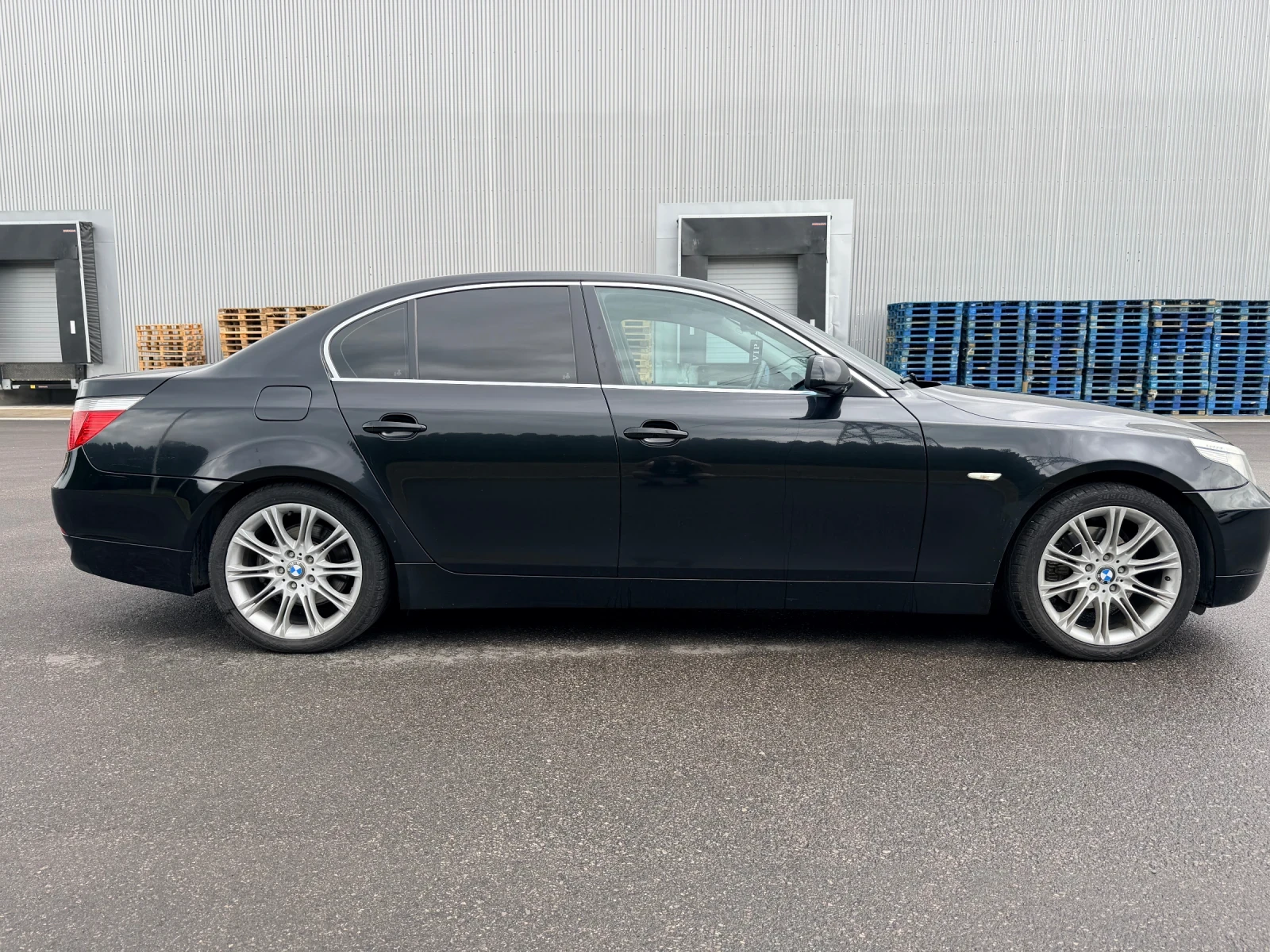 BMW 523 523- ГАЗОВ ИНЖЕКЦИОН, снимка 2 - Автомобили и джипове - 54643242