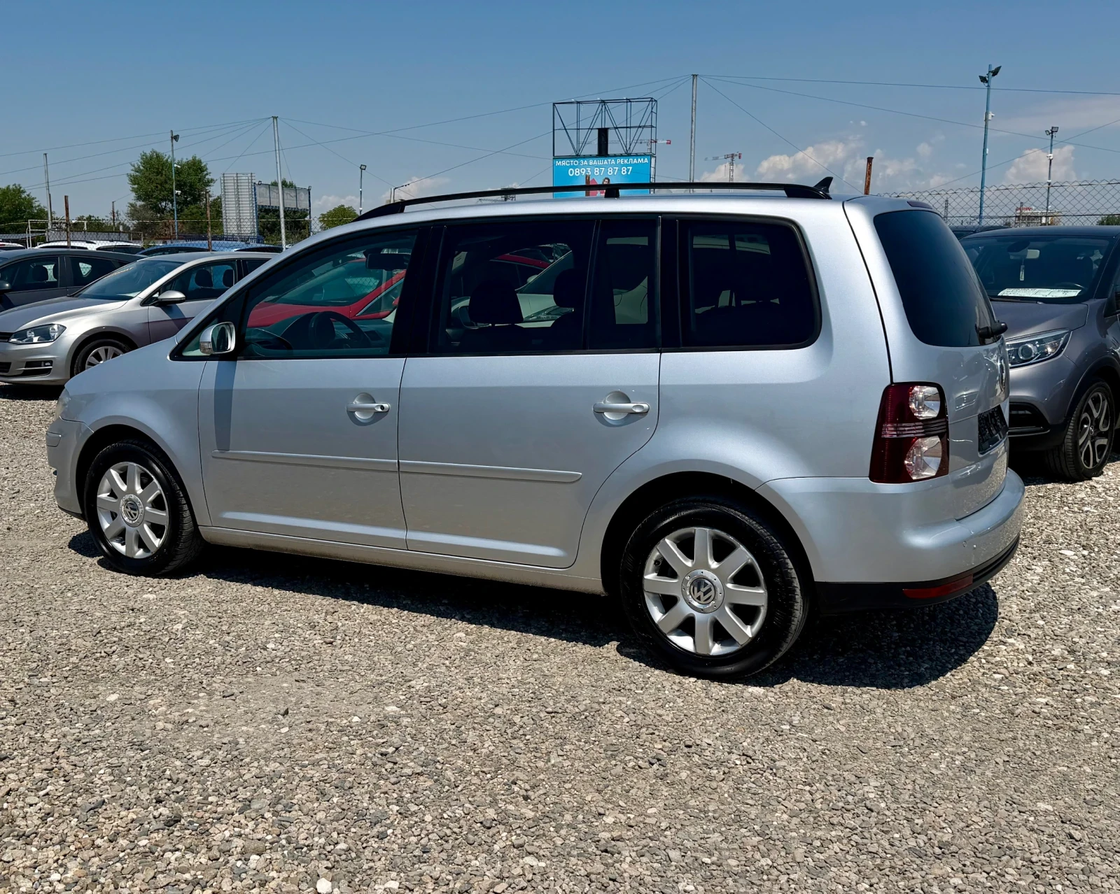 VW Touran 1.9TDI * 6 скорости * ПОДГРЕВ * 7 МЕСТА * , снимка 6 - Автомобили и джипове - 55253459
