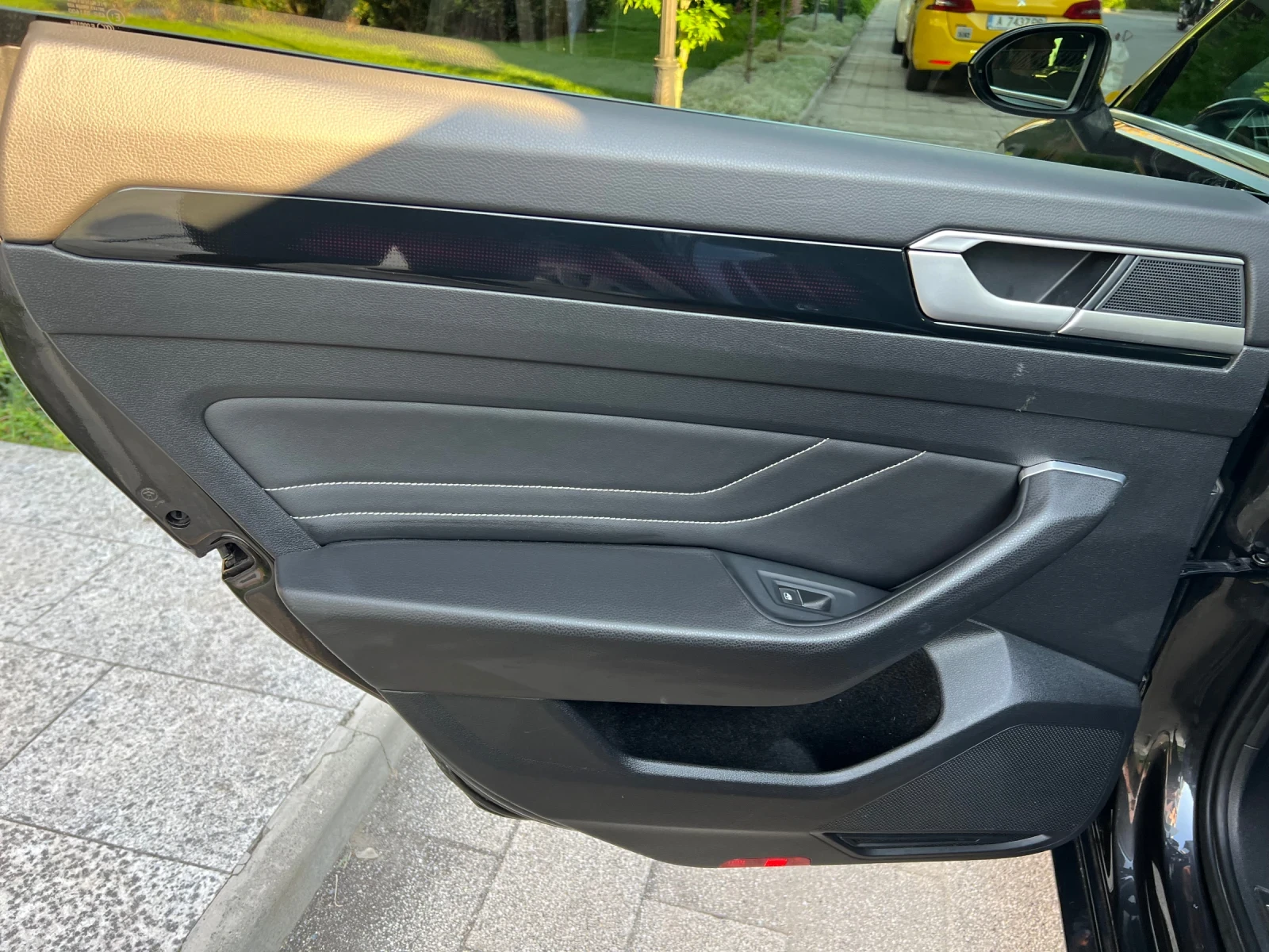 VW Arteon R-line, снимка 9 - Автомобили и джипове - 55609344