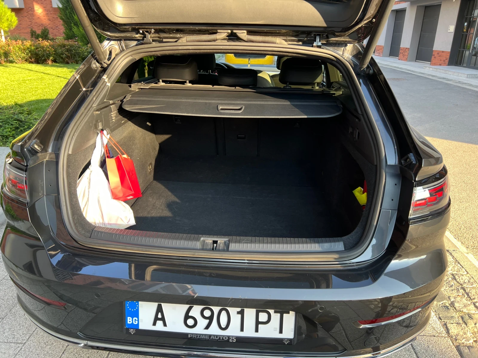 VW Arteon R-line, снимка 7 - Автомобили и джипове - 55609344