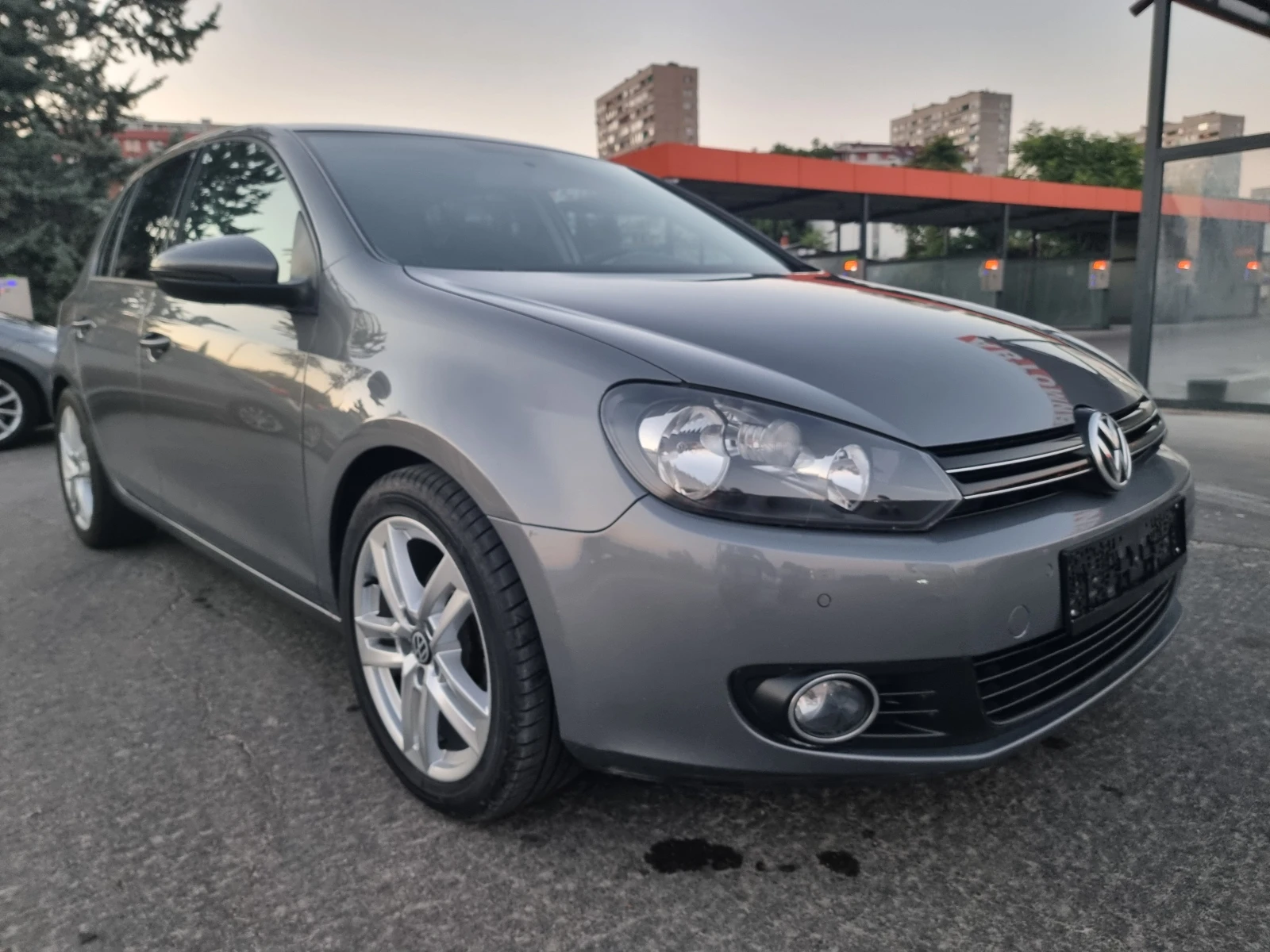 VW Golf 6 ПЕРФЕКТЕН, снимка 2 - Автомобили и джипове - 55631374