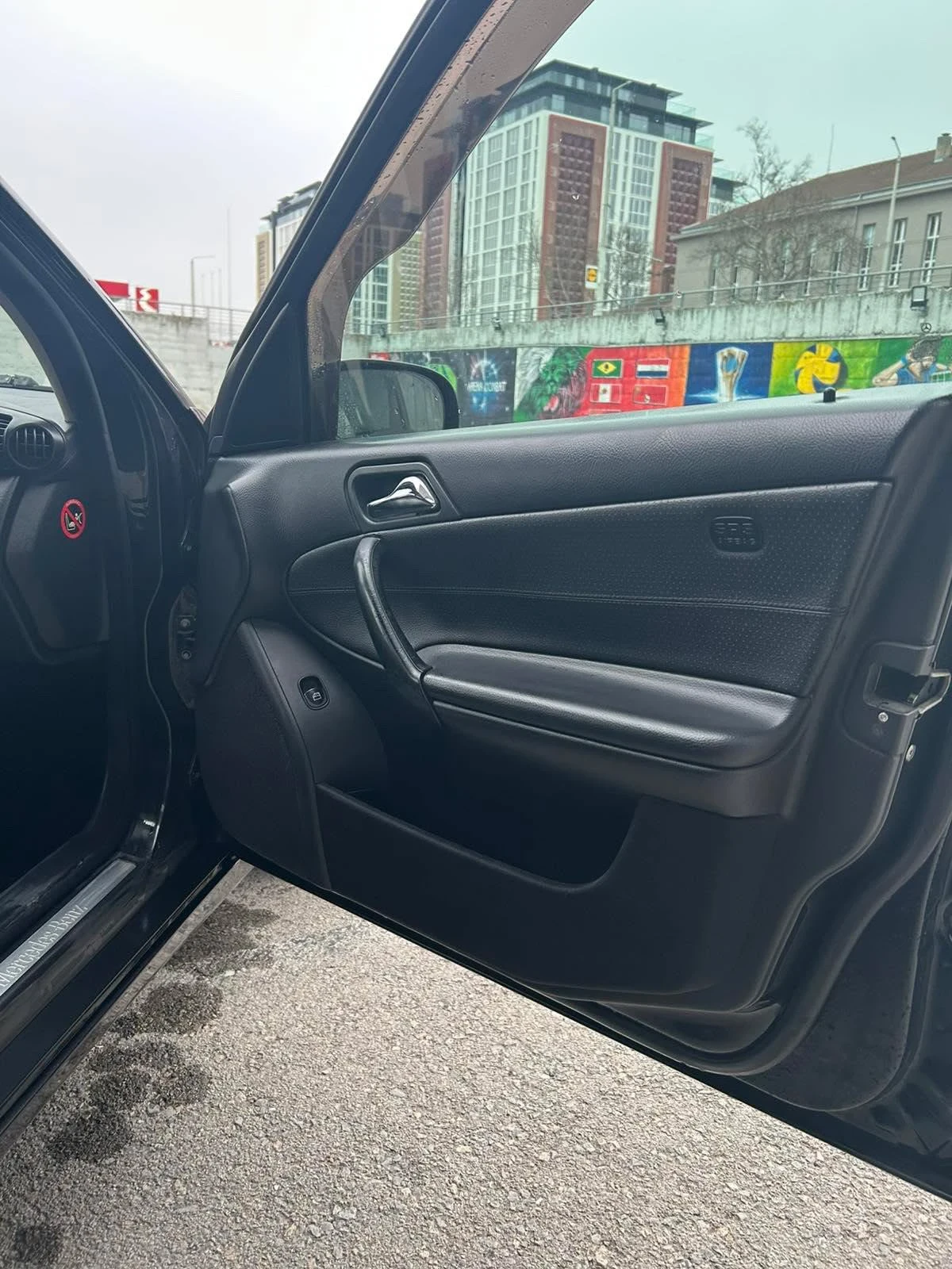 Mercedes-Benz C 220, снимка 12 - Автомобили и джипове - 55780050