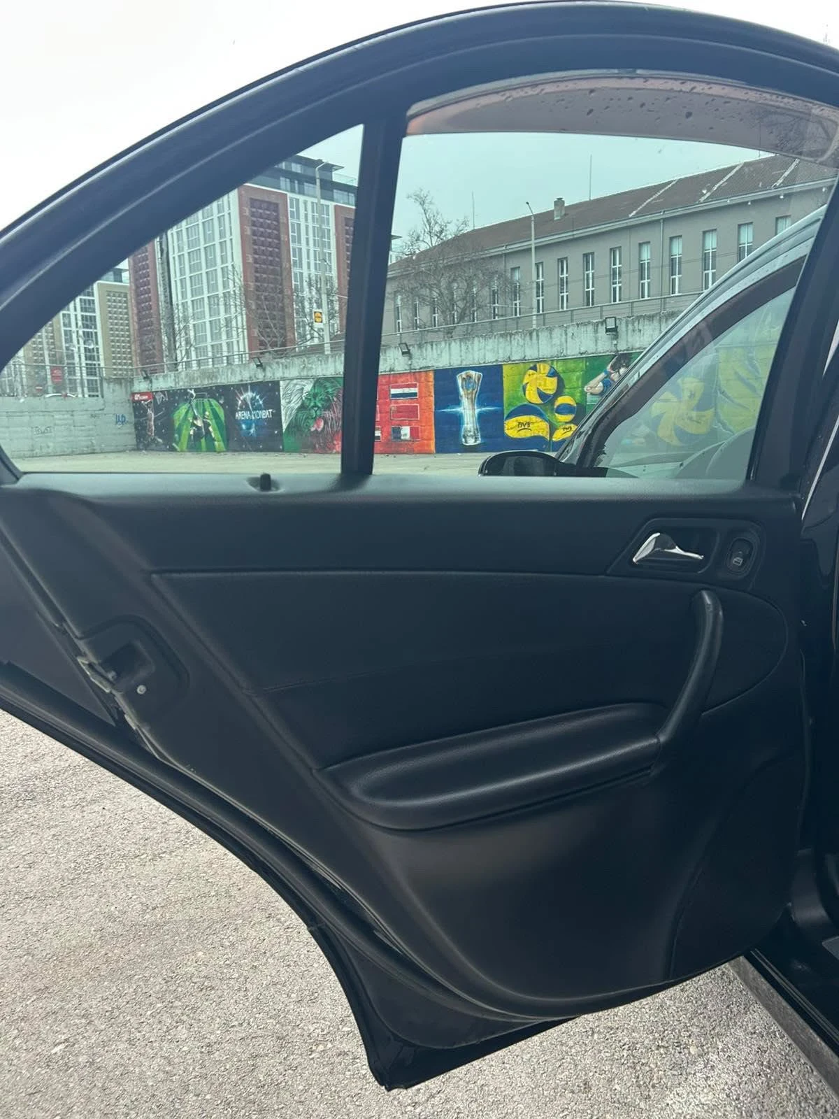Mercedes-Benz C 220, снимка 9 - Автомобили и джипове - 55780050