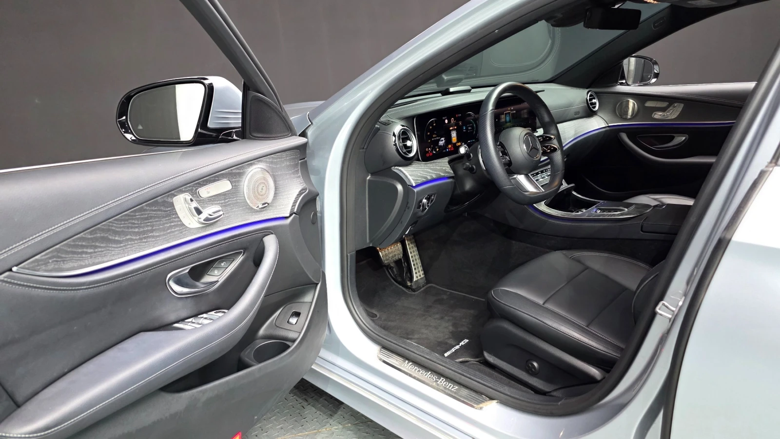 Mercedes-Benz E 350 4MATIC AMG LINE * КРАЙНА ЦЕНА* FULL, снимка 6 - Автомобили и джипове - 56092910