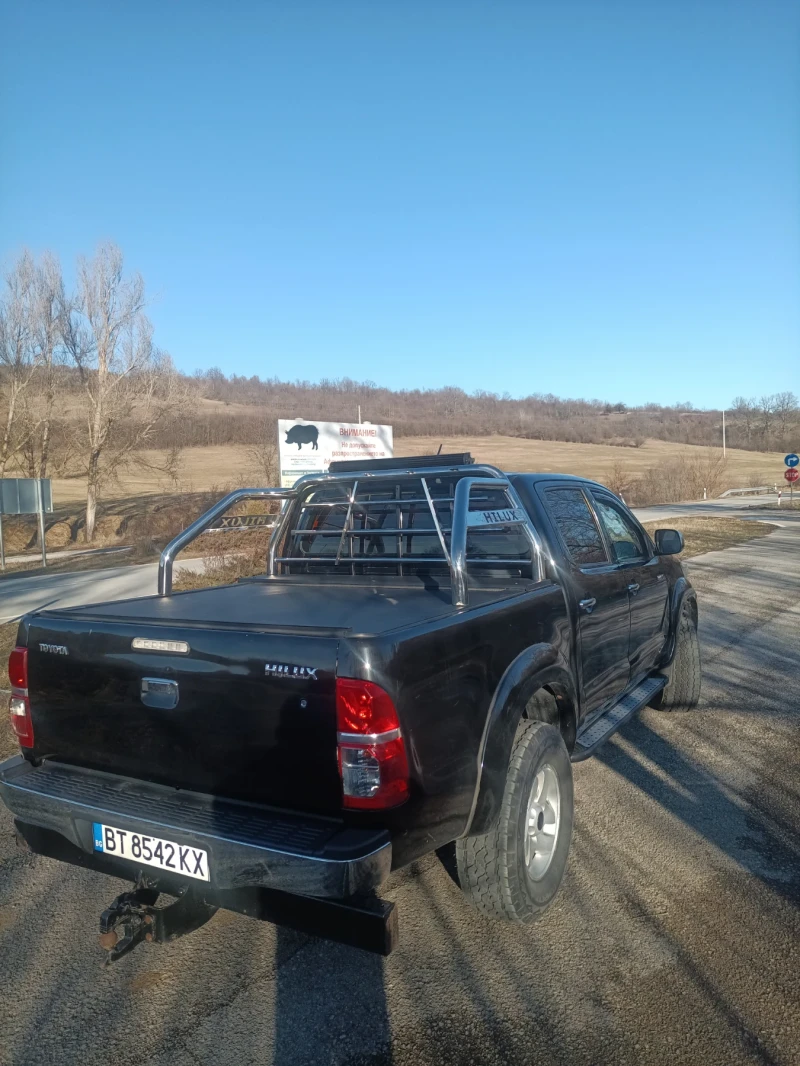 Toyota Hilux, снимка 10 - Автомобили и джипове - 48835875