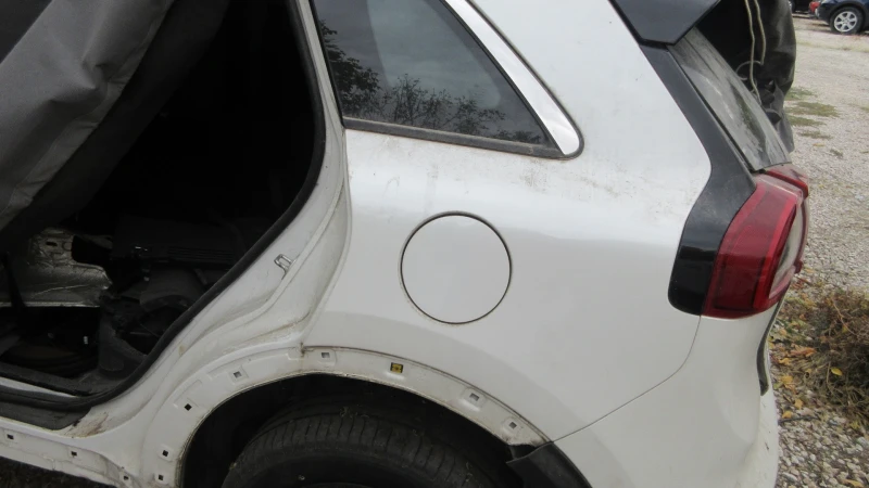 Kia Niro, снимка 5 - Автомобили и джипове - 52033713