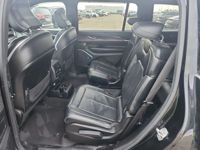 Jeep Grand cherokee * OVERLAND * CARFAX * БЕЗ ПЪРВОНАЧАЛНА ВНОСКА, снимка 13 - Автомобили и джипове - 52848020