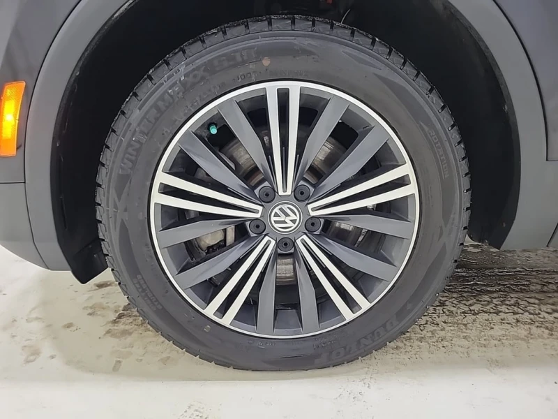 VW Tiguan * HIGHLINE * CARFAX * ЦЕНА ДО БГ, снимка 8 - Автомобили и джипове - 52878105