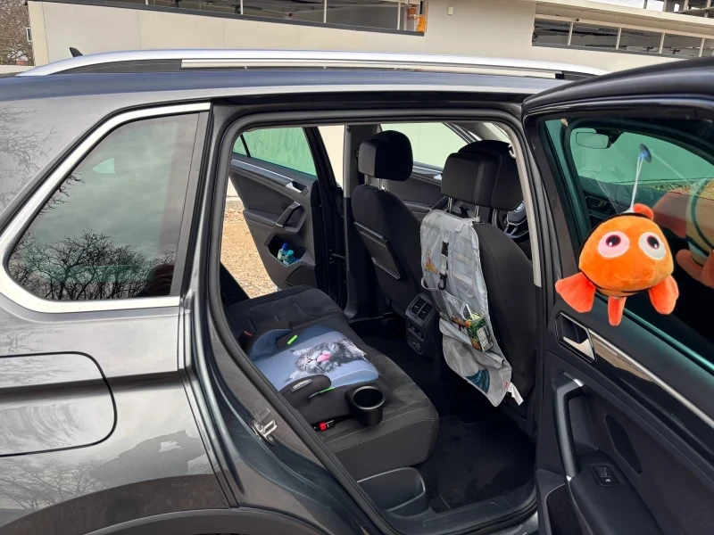 VW Tiguan 2.0TDI 4 Motion , снимка 9 - Автомобили и джипове - 55133534