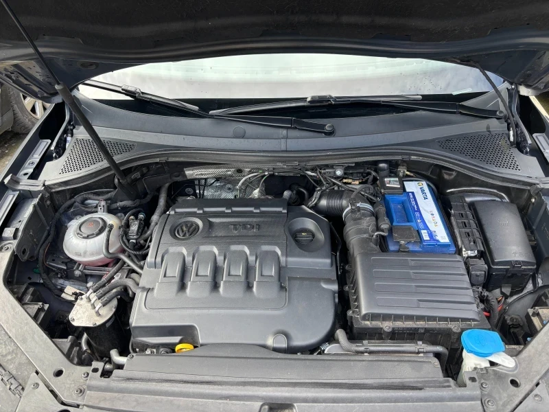 VW Tiguan 2.0TDI 4 Motion , снимка 13 - Автомобили и джипове - 55133534