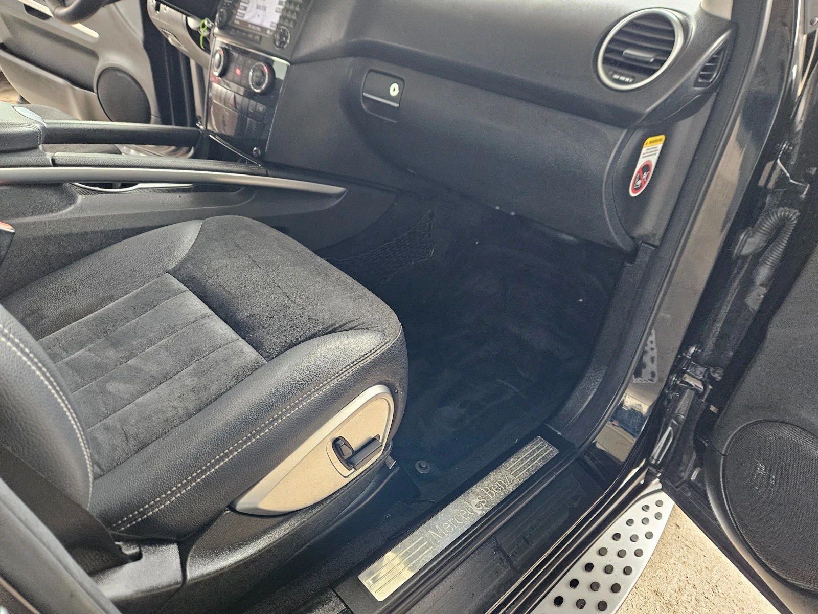 Mercedes-Benz ML 320 AMG ПАКЕТ/ЛИЗИНГ, снимка 13 - Автомобили и джипове - 53885418