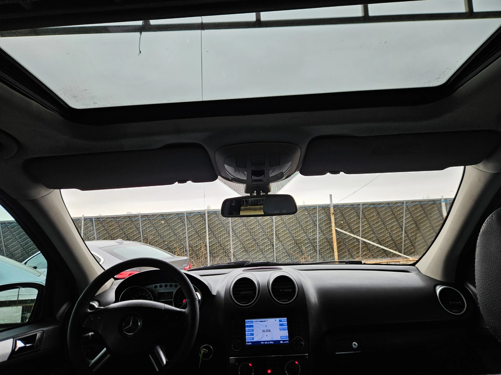 Mercedes-Benz ML 320 AMG ПАКЕТ/ЛИЗИНГ, снимка 17 - Автомобили и джипове - 53885418