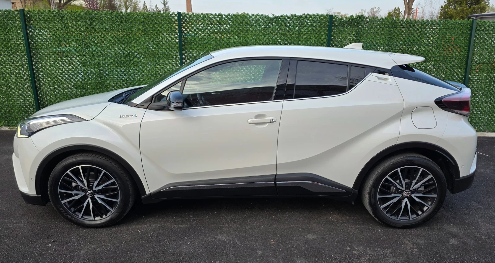Toyota C-HR 1.8i-HYBRID, снимка 2 - Автомобили и джипове - 54196817