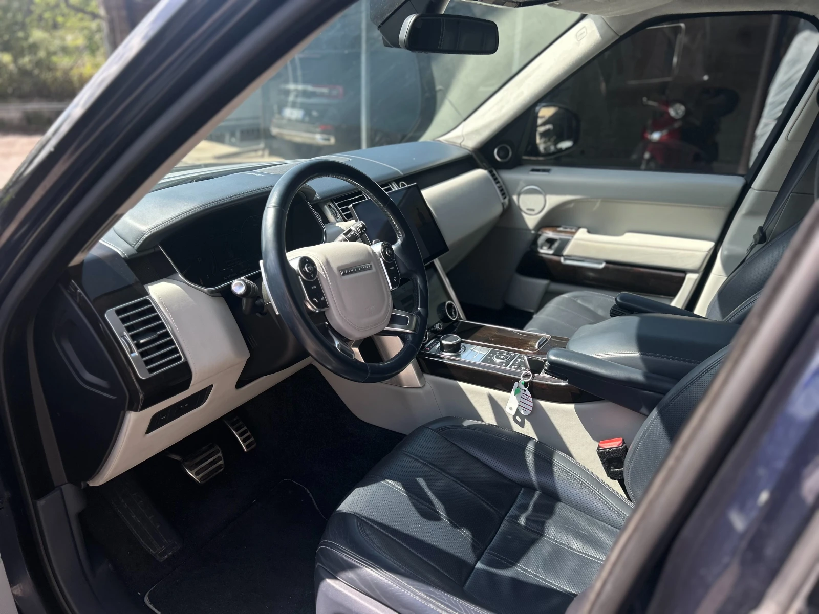 Land Rover Range rover 5.0 Autobiography - AWD, снимка 7 - Автомобили и джипове - 54330656