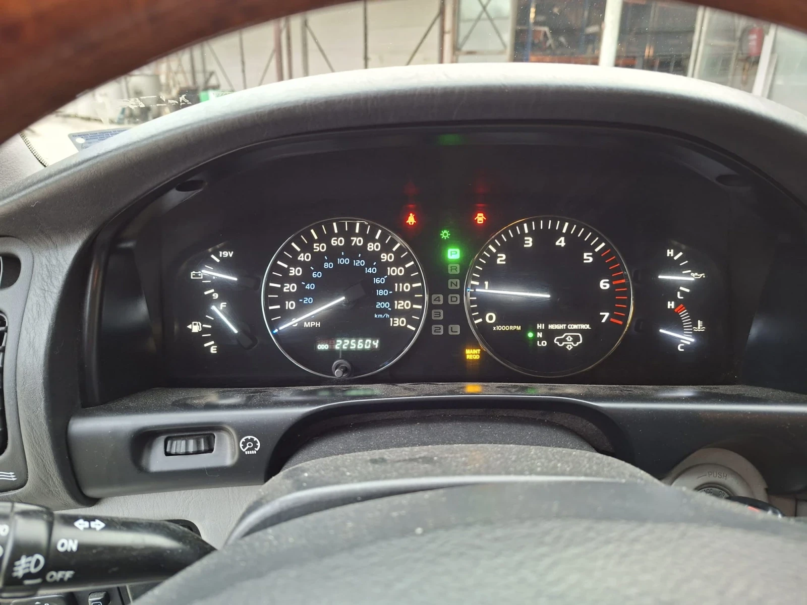 Toyota Land cruiser J100, снимка 10 - Автомобили и джипове - 54391143