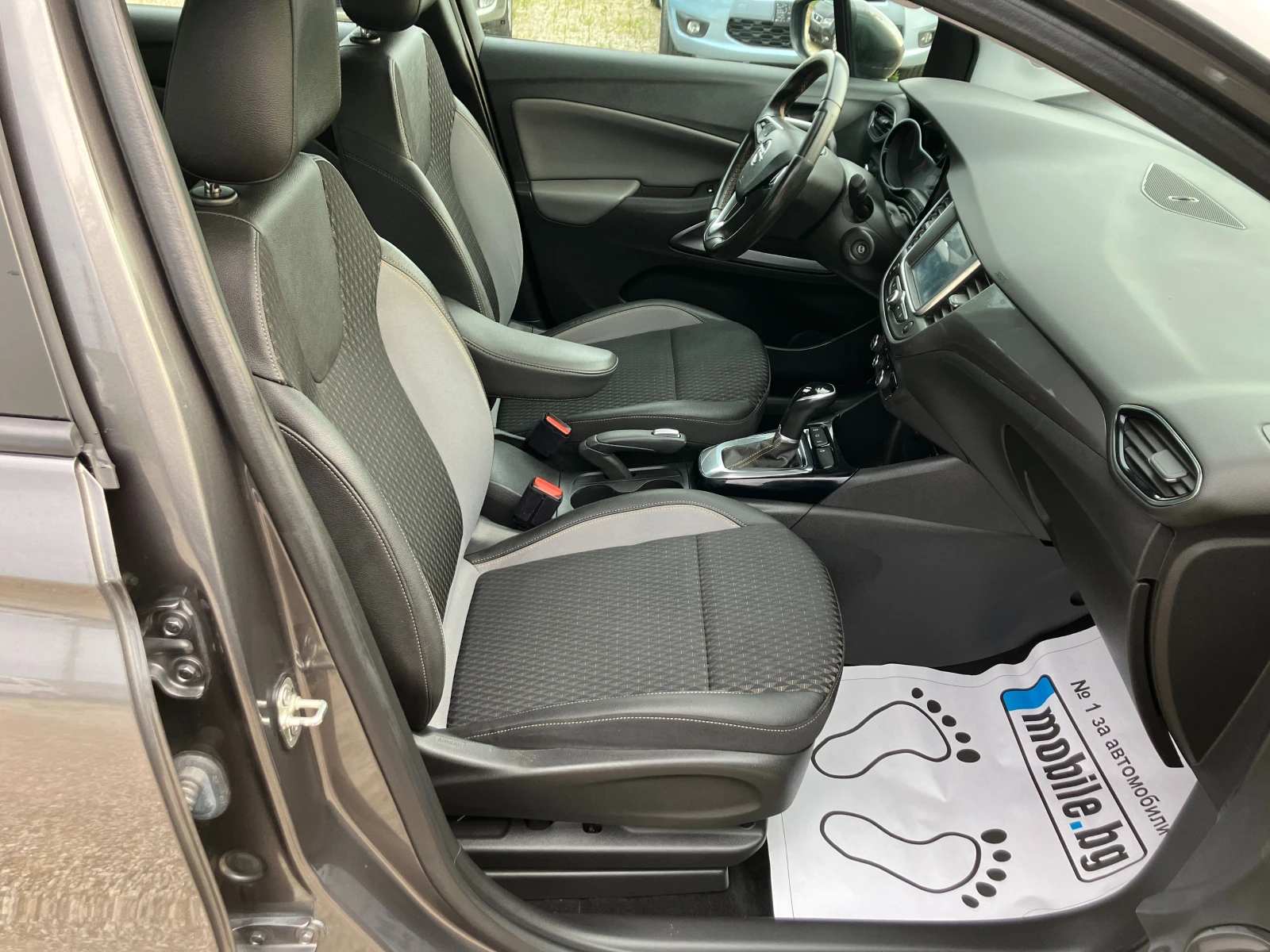 Opel Crossland X 1.5 D, снимка 12 - Автомобили и джипове - 54793448