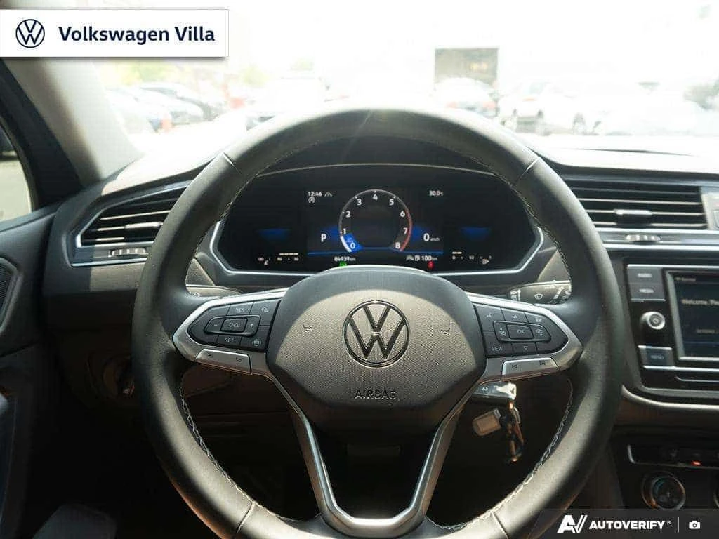 VW Tiguan * Trendline/CPO/CLEAN CARFAX/GOOD CONDITION * CARF, снимка 13 - Автомобили и джипове - 54930506