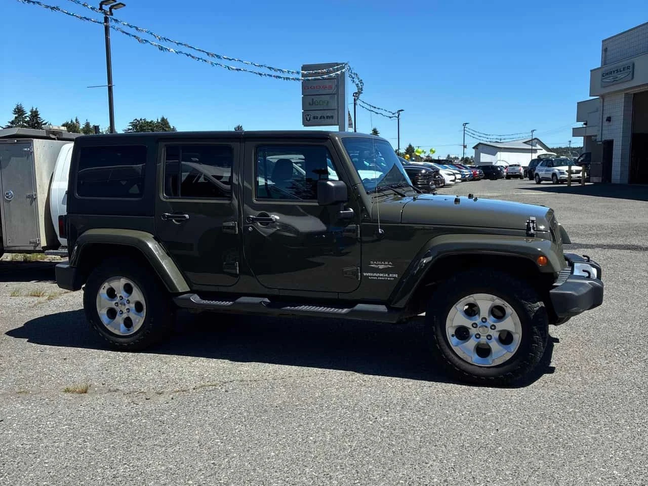 Jeep Wrangler * Sahara * АВТОКРЕДИТ БЕЗ ПЪРВОНАЧАЛНА ВНОСКА* , снимка 3 - Автомобили и джипове - 54936665