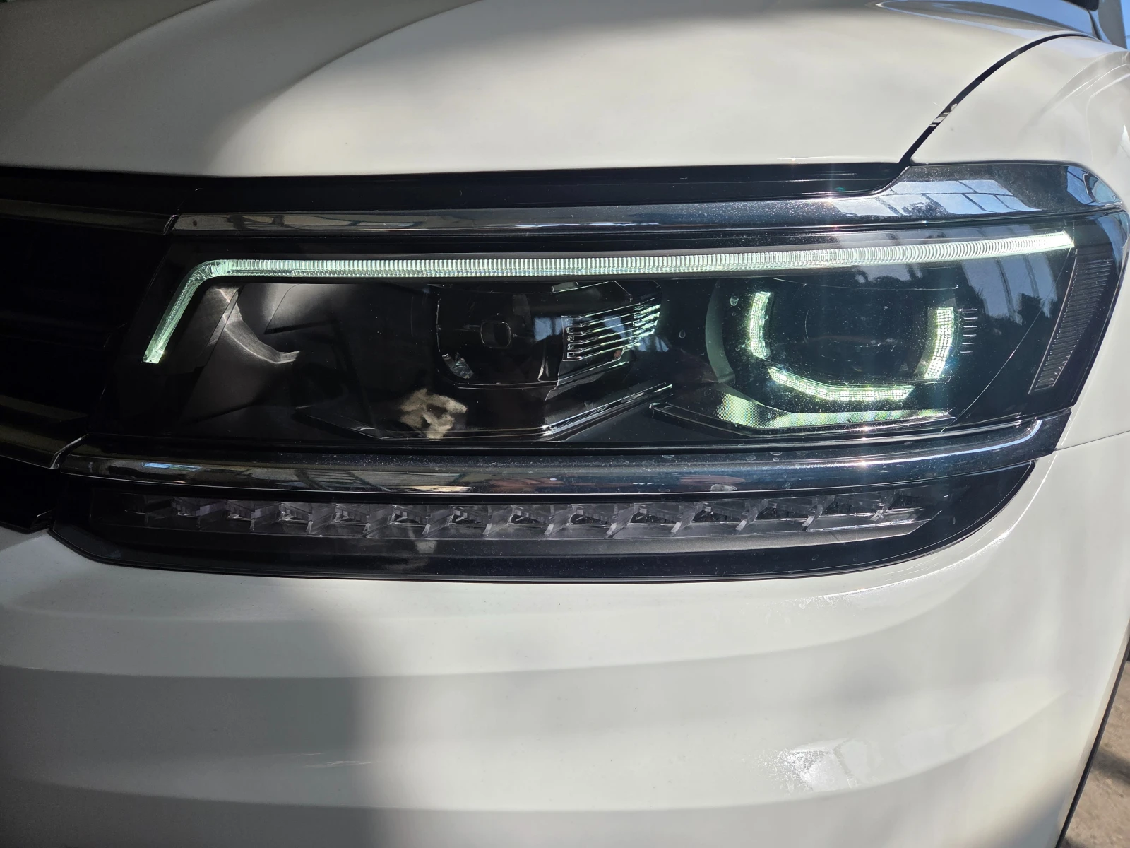 VW Tiguan 2.0TDI Rline DIGITAL, снимка 16 - Автомобили и джипове - 55301841