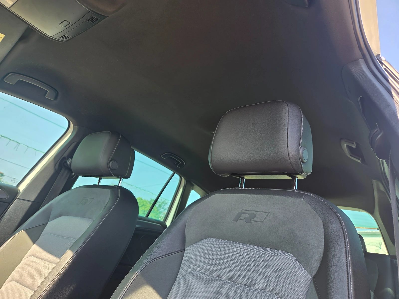 VW Tiguan 2.0TDI Rline DIGITAL, снимка 13 - Автомобили и джипове - 55301841