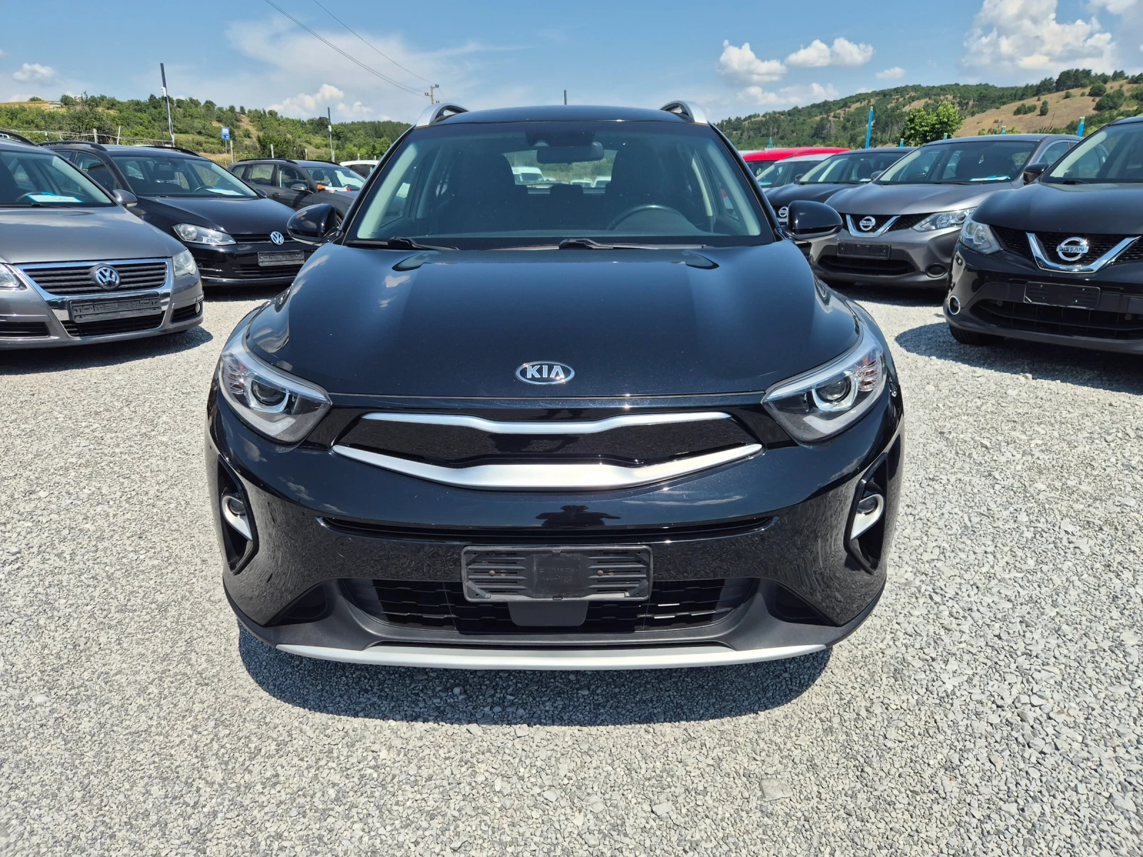 Kia Stonic 1.6 CRDI, снимка 3 - Автомобили и джипове - 55319349