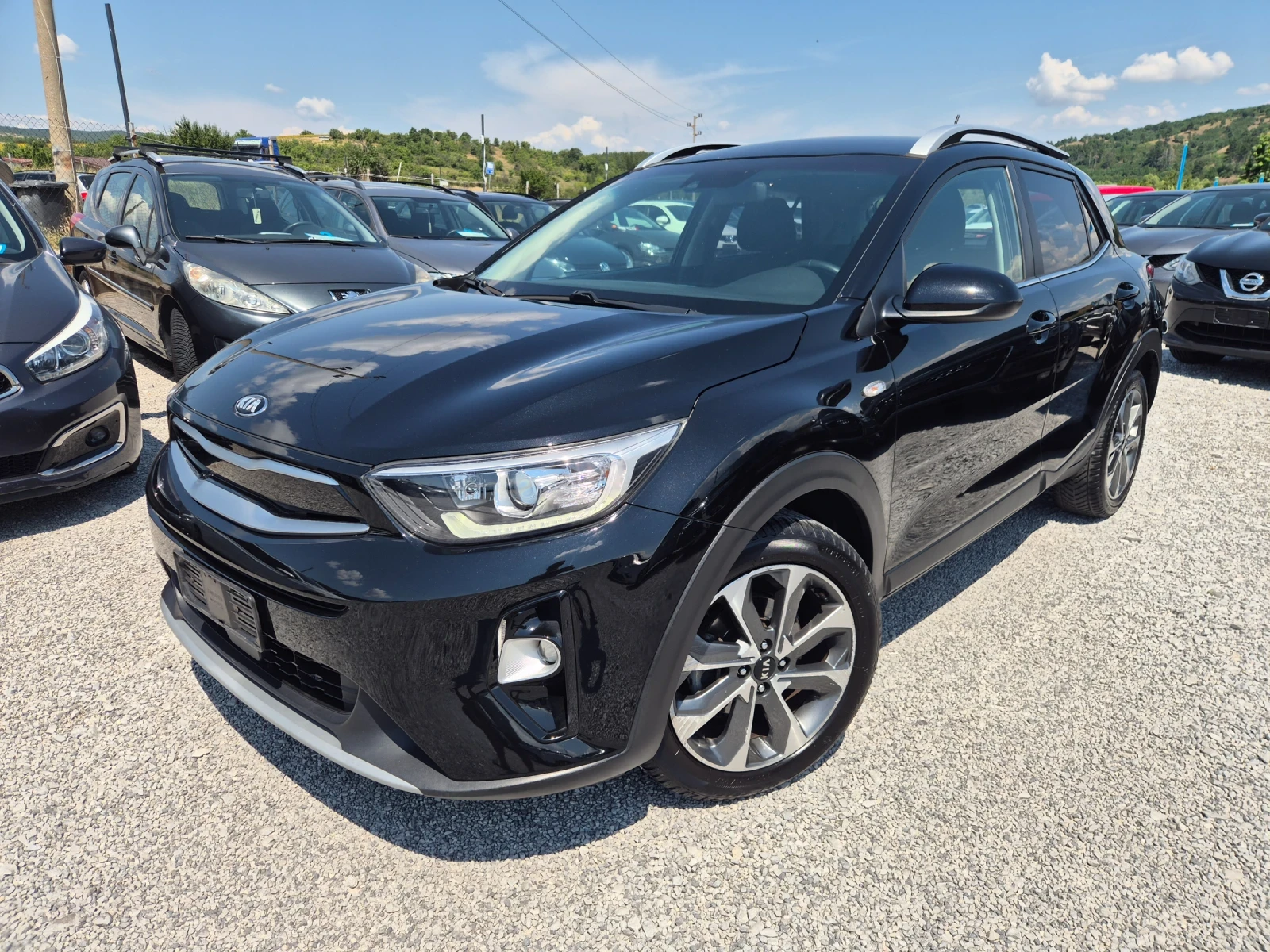 Kia Stonic 1.6 CRDI, снимка 2 - Автомобили и джипове - 55319349