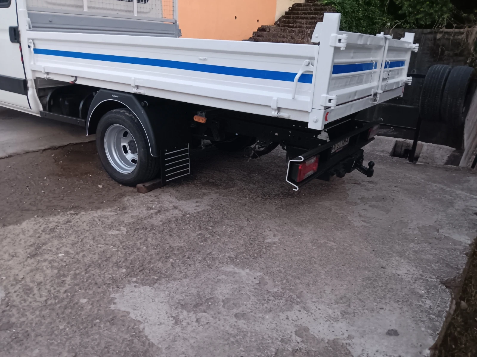Iveco 35c13 Самосвал , снимка 2 - Бусове и автобуси - 54973990