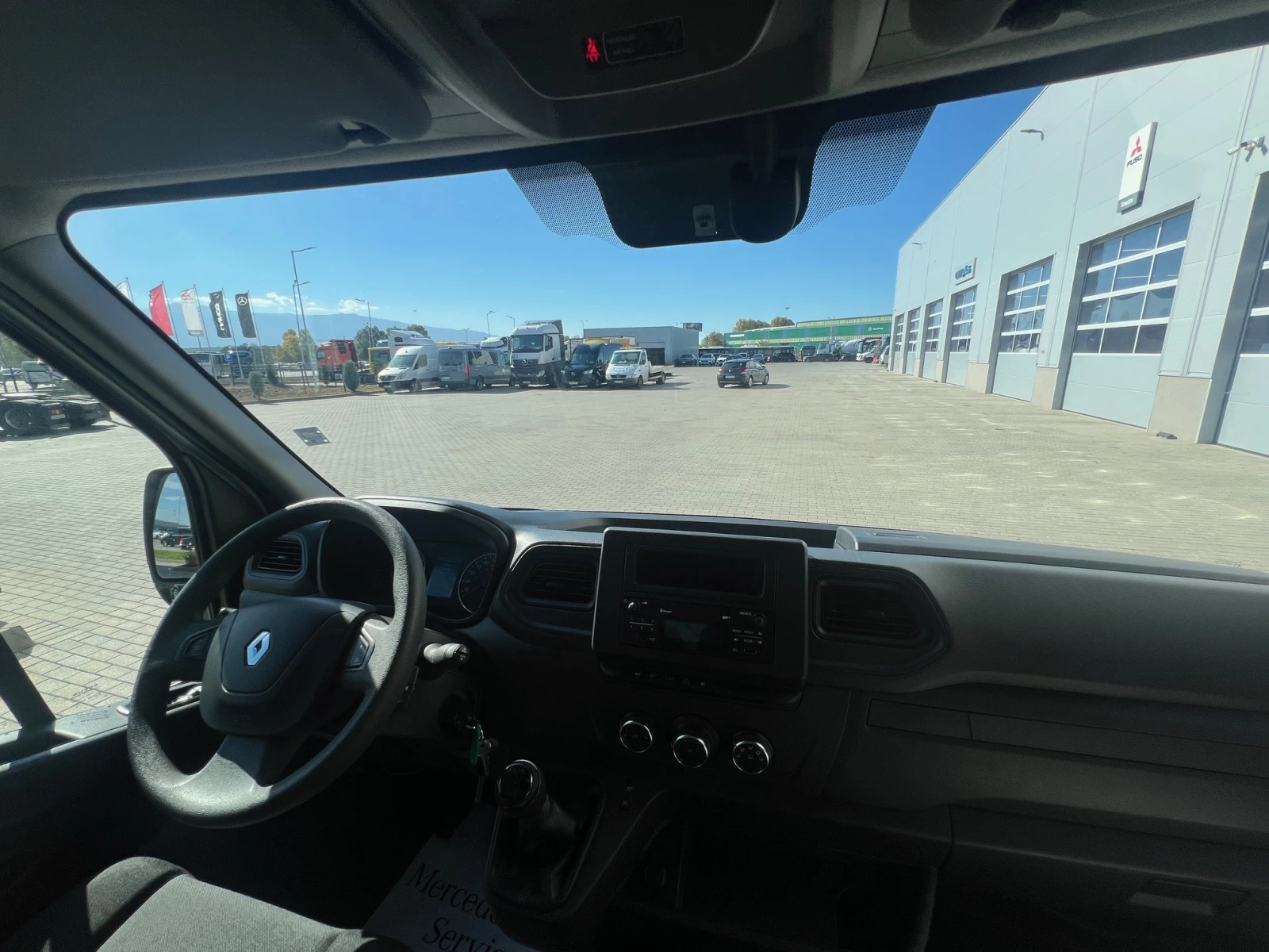 Renault Master 2.3, снимка 11 - Бусове и автобуси - 56619976