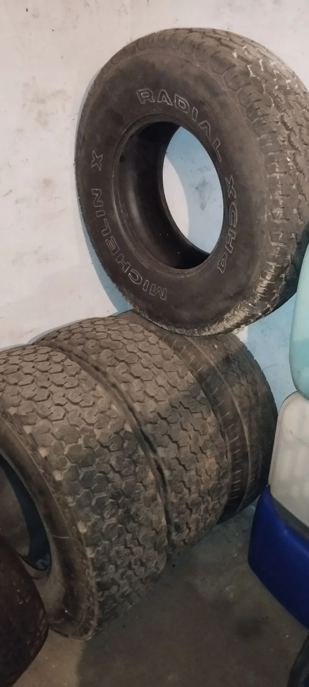Гуми Всесезонни 255/75R15, снимка 3 - Гуми и джанти - 55223037